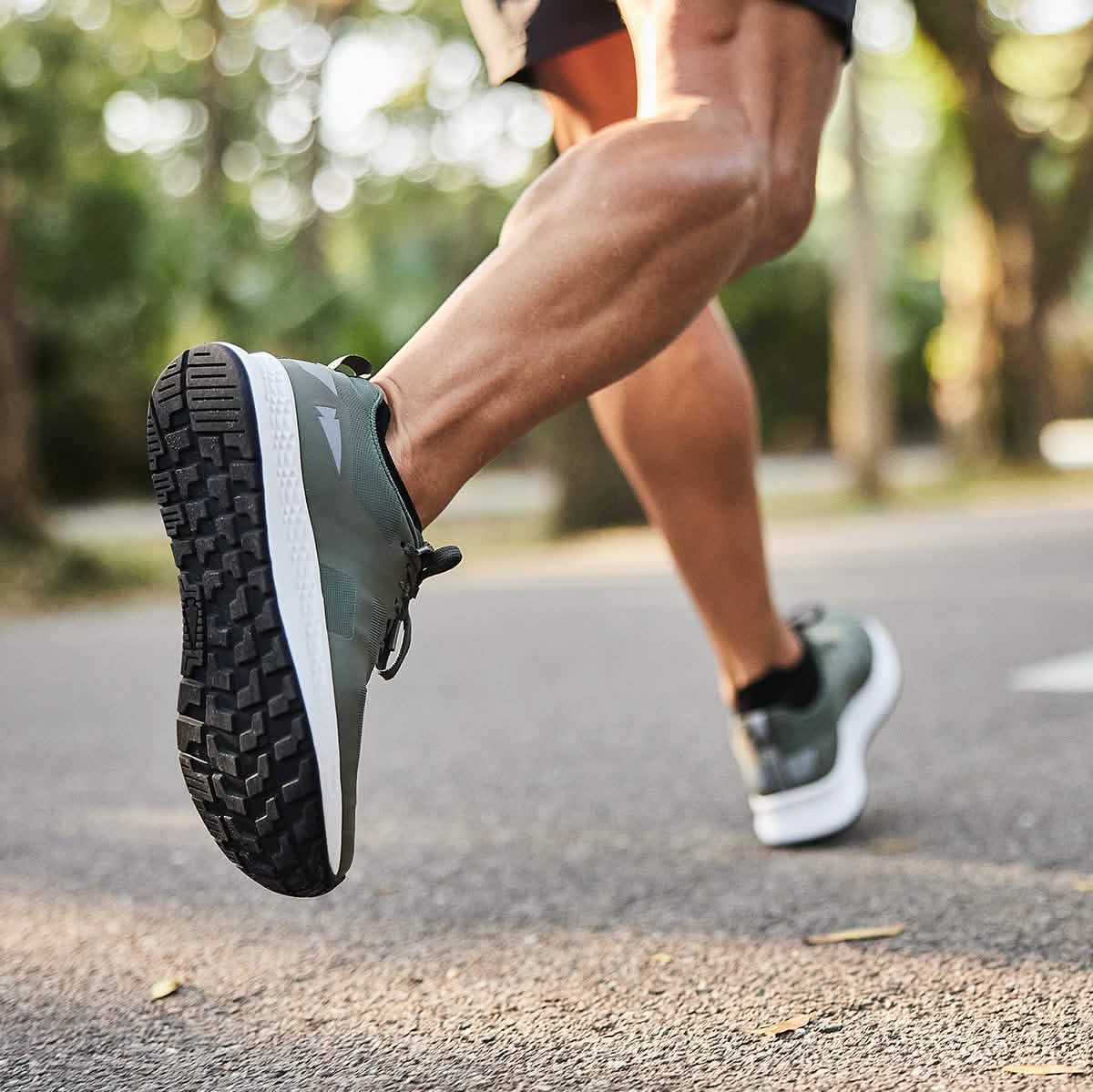 Men's Training Shoes source view 2