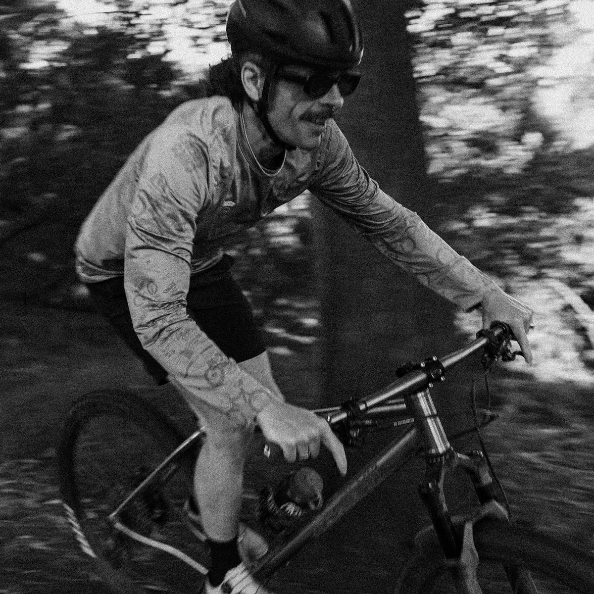 Men's UV Trail Shirt source view 3