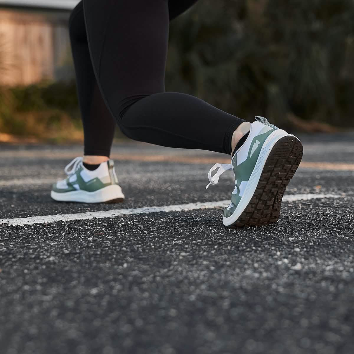 Women's Versatile Training Running Shoes source view 3