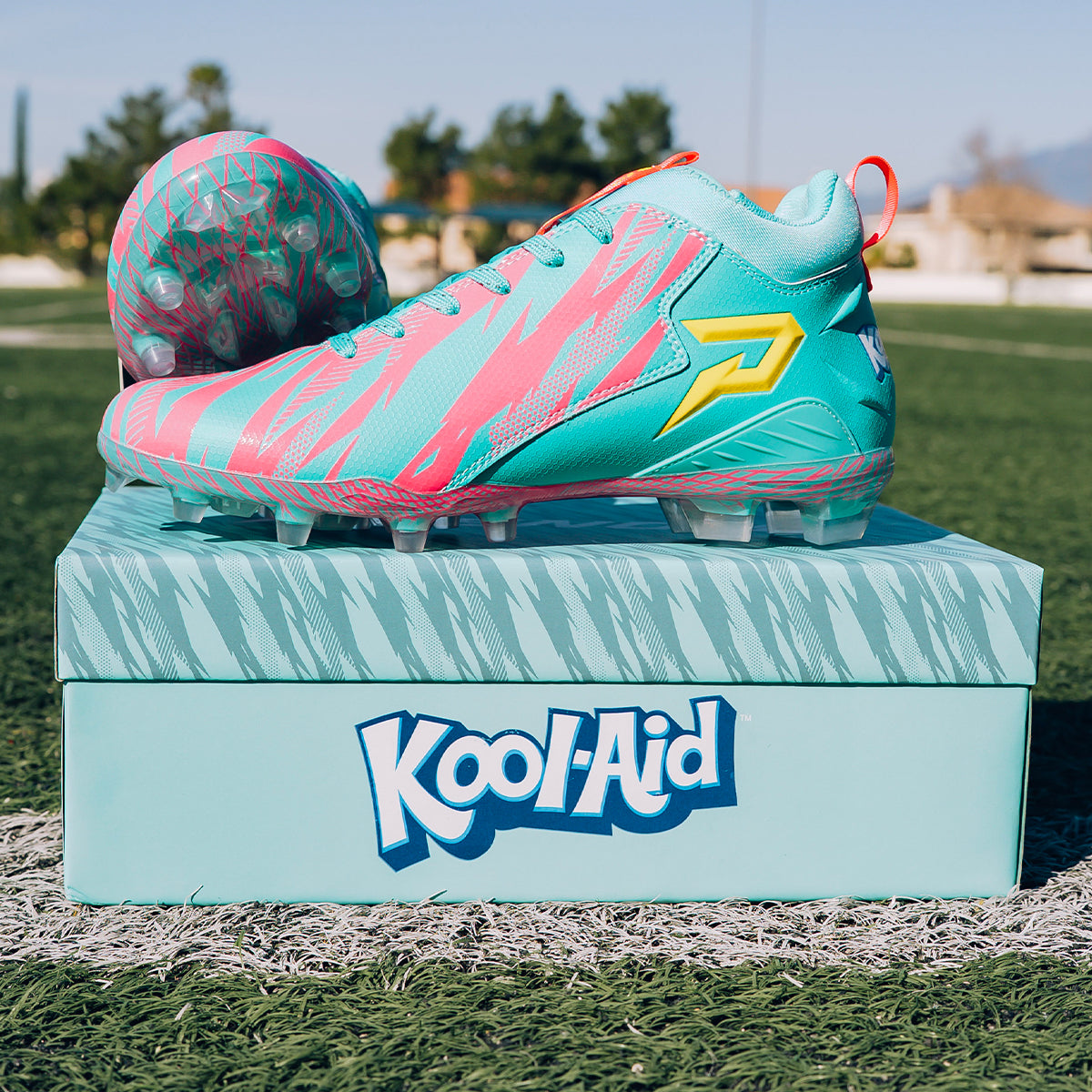 Football Cleats source view 9