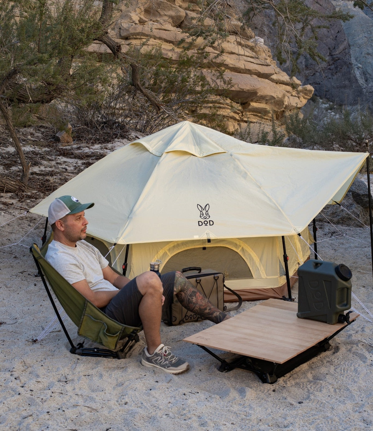 Compact Quick-Setup Camping Tent source view 9