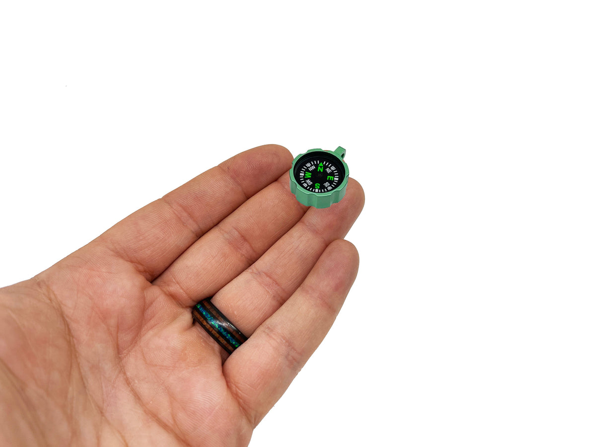 Pocket Compass Moss Green option