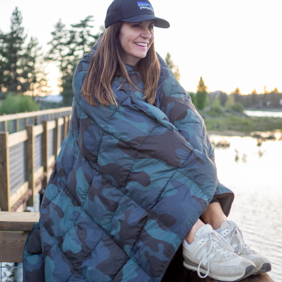 Convertible Camouflage Camping Blanket source view 30