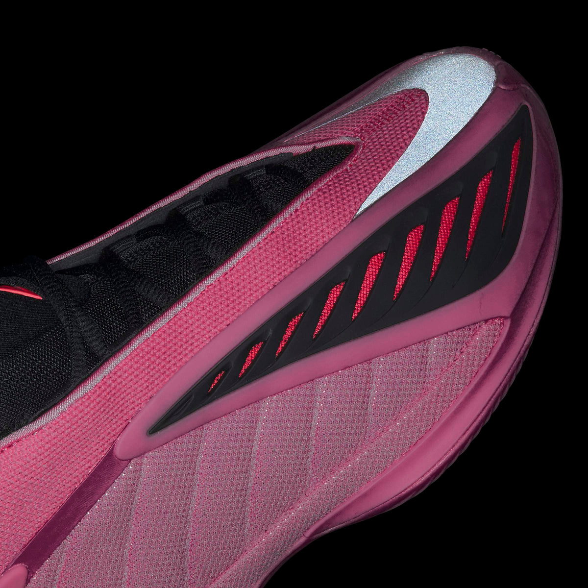 Basketball Shoes source gallery image 9