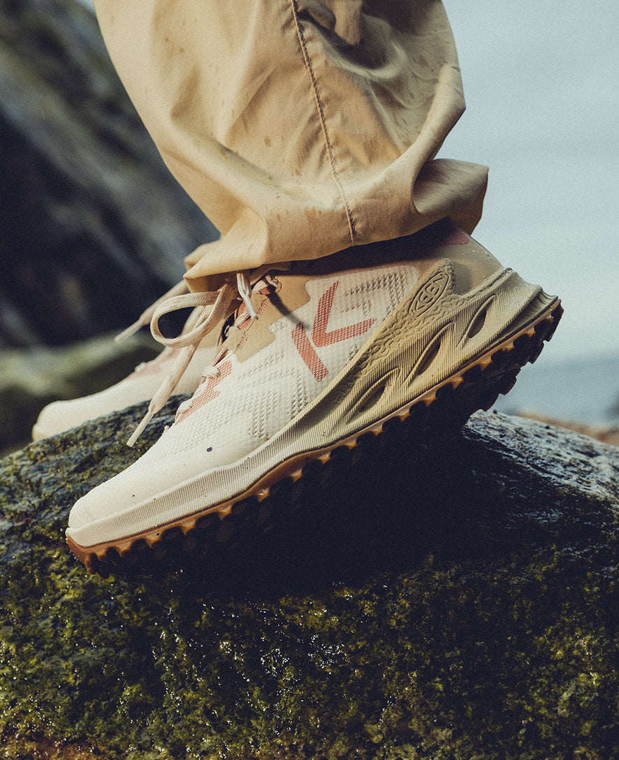 Hiking Shoes original source view 8