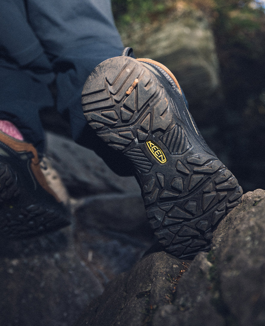 Hiking Shoes original source view 9