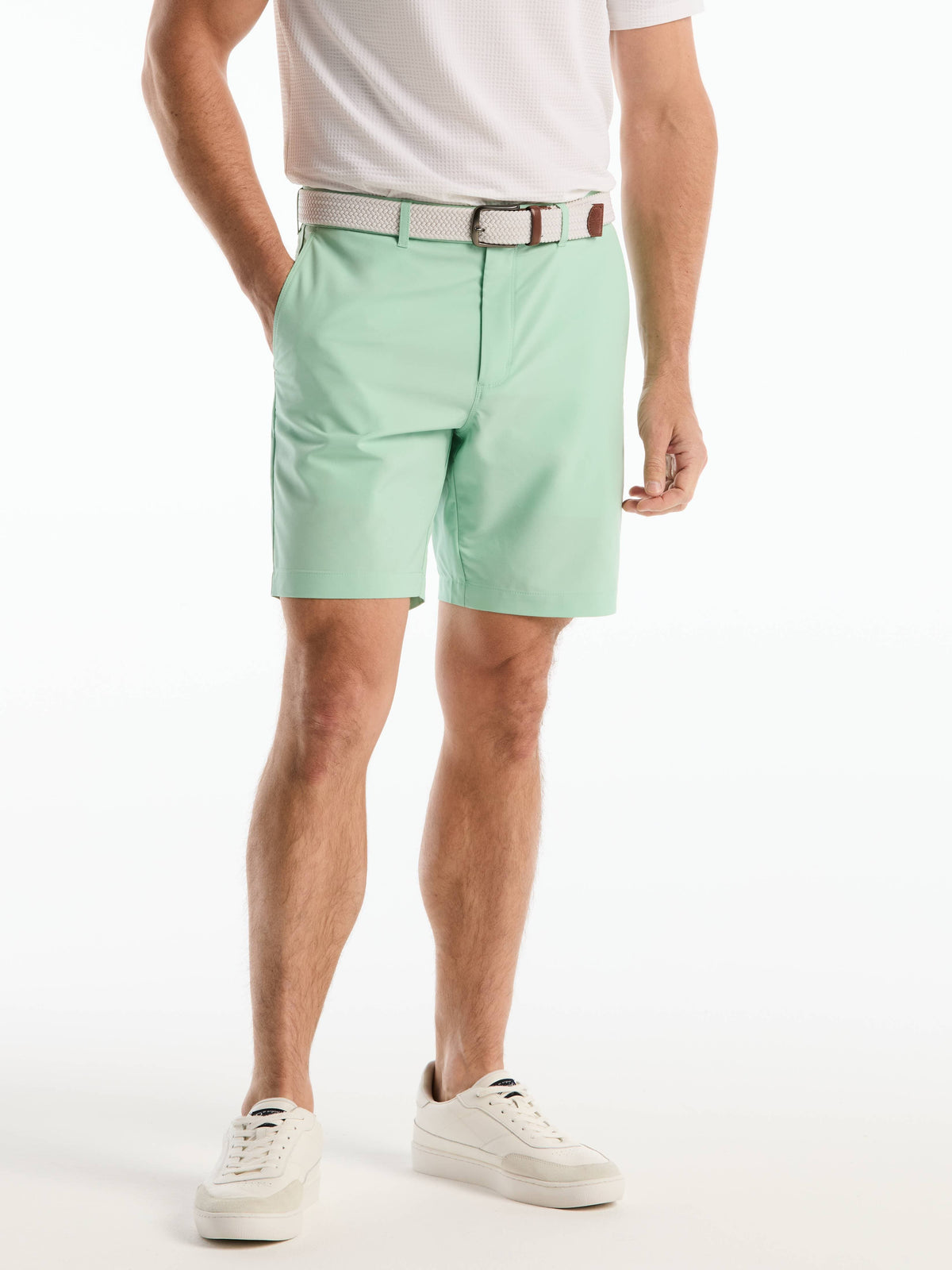 Men's 8-Inch Golf Shorts in Stretch Plain-Weave Fabric for Moisture-Wicking Comfort on the Course