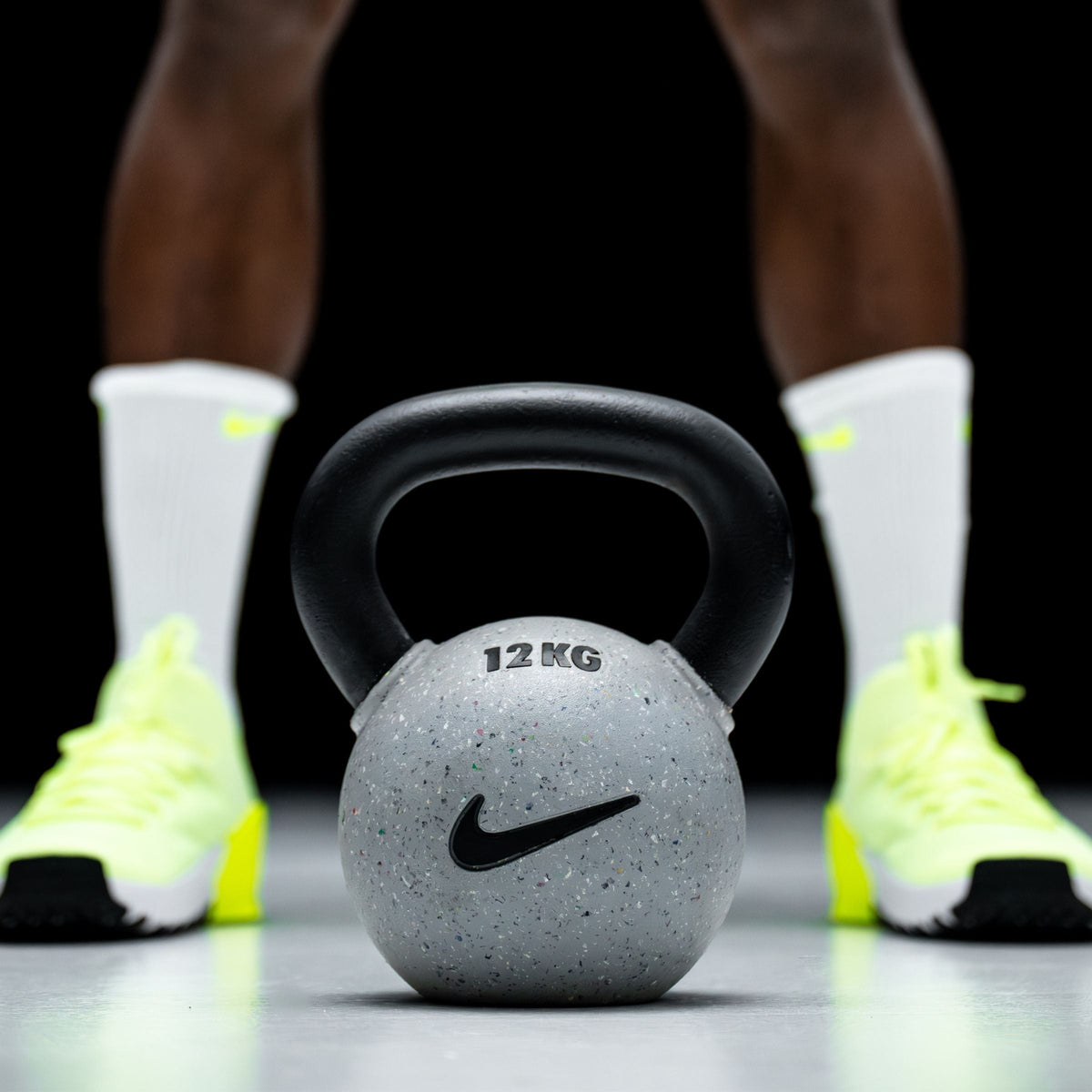 Rubber Coated Kettlebell source image 4