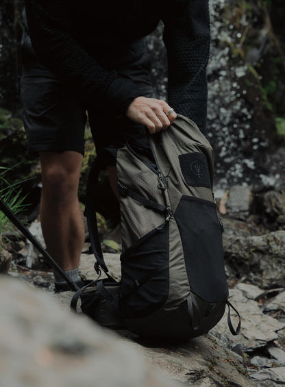 Hiking Backpack original source view 3