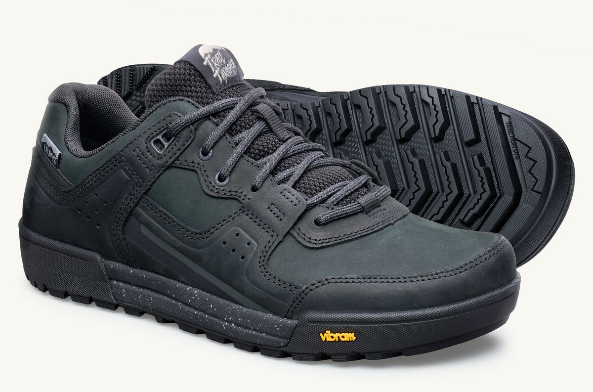 Hiking Shoes original source view 1